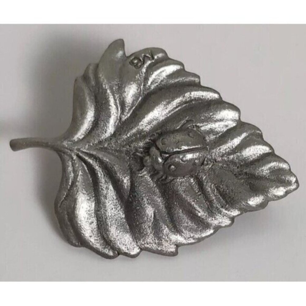 lady 90's‎ Marjolein Bastin pewter ladybug on leaf pin 1"X1.25"